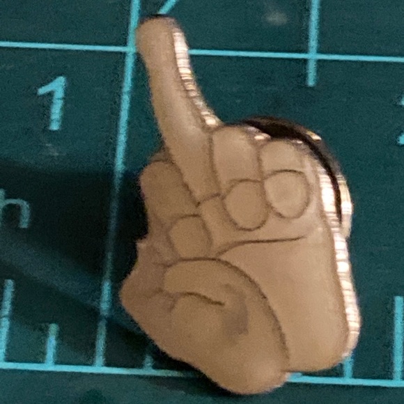 Collectors pin - Picture 3 of 3